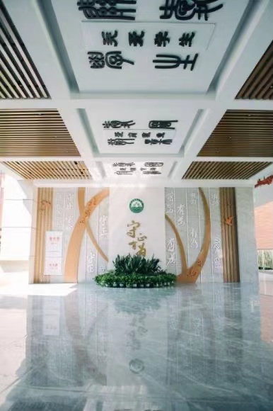 扬帆新时代，踔厉再跨越——萍乡市麻山中学第四十一届秋季田径运动会暨第二届校园艺术节隆重开幕！